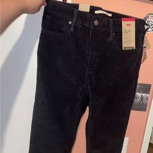 NWT Black Levi’s 721 High-Rise Skinny Hypersoft Jeans